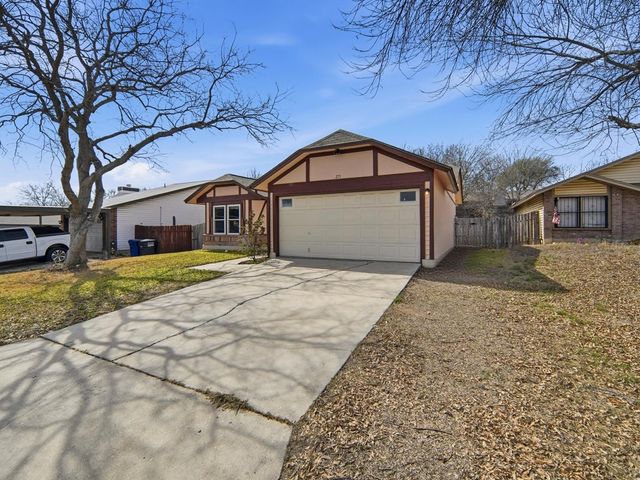 271 Saddle Brook Dr, San Antonio, TX 78245