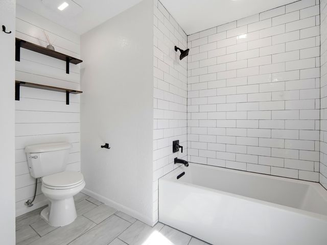 271 Saddle Brook Dr, San Antonio, TX 78245