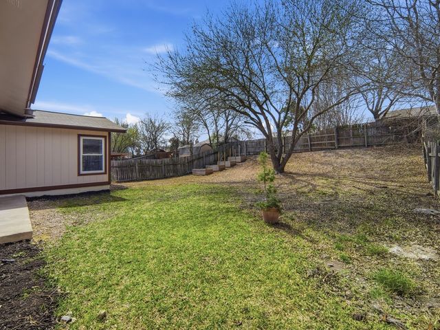 271 Saddle Brook Dr, San Antonio, TX 78245