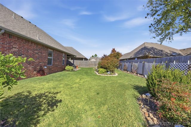 15715 S Broadway Street, Glenpool, OK 74033