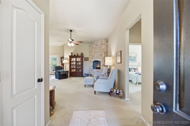 15715 S Broadway Street, Glenpool, OK 74033