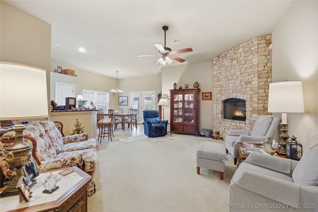 15715 S Broadway Street, Glenpool, OK 74033