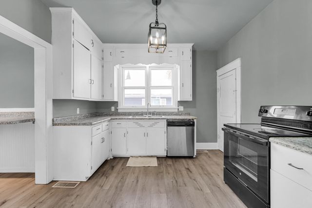 404 F Street, La Porte, IN 46350