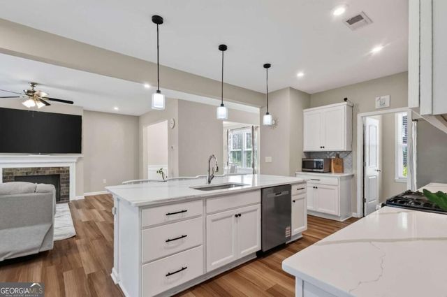 8080 Brewton Bend, Ball Ground, GA 30107