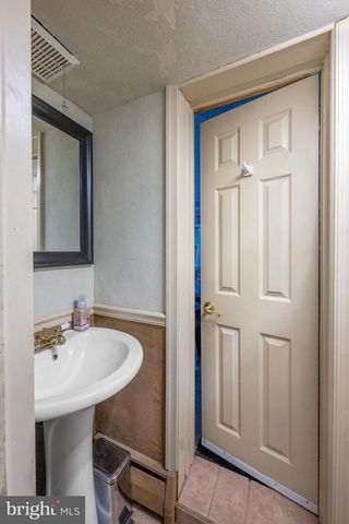 260 AVON RD, Springfield, PA 19064