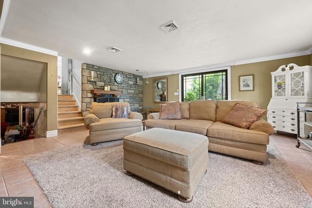 260 AVON RD, Springfield, PA 19064