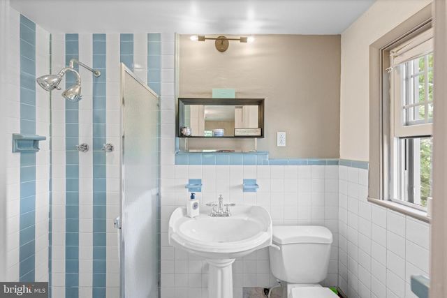 260 AVON RD, Springfield, PA 19064