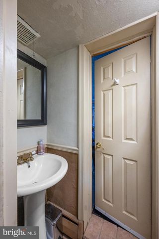 260 AVON RD, Springfield, PA 19064