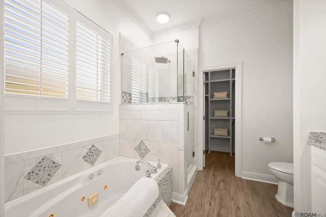 5380 Courtyard Dr, Gonzales, LA 70737