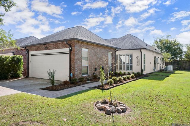 5380 Courtyard Dr, Gonzales, LA 70737