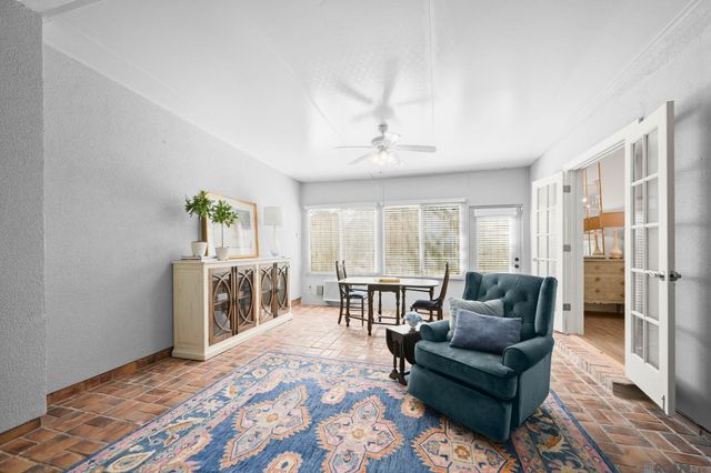 5380 Courtyard Dr, Gonzales, LA 70737