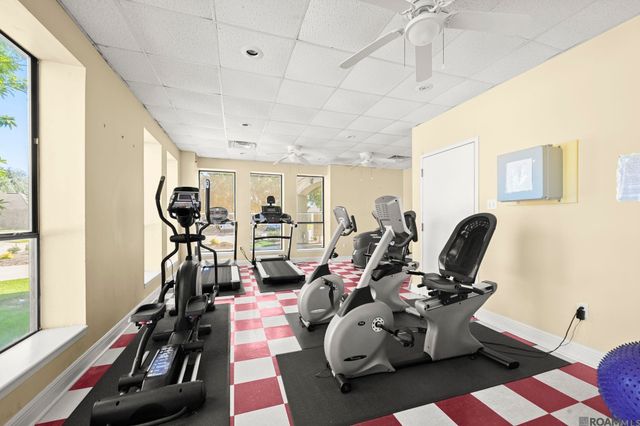 5380 Courtyard Dr, Gonzales, LA 70737