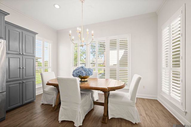 5380 Courtyard Dr, Gonzales, LA 70737