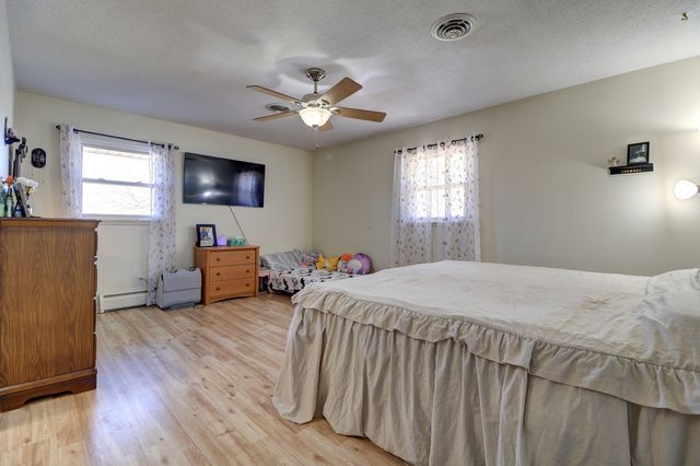 1411 2nd Avenue, Camanche, IA 52730