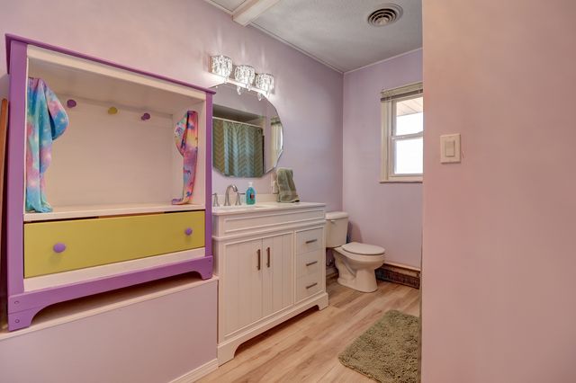 1411 2nd Avenue, Camanche, IA 52730