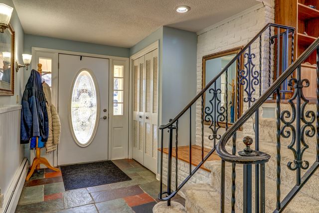 1411 2nd Avenue, Camanche, IA 52730