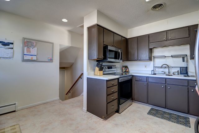 1411 2nd Avenue, Camanche, IA 52730