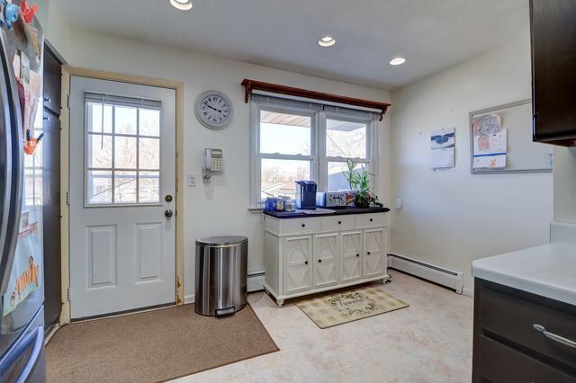 1411 2nd Avenue, Camanche, IA 52730