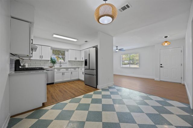 2804 Saint Edwards Circle, Austin, TX 78704