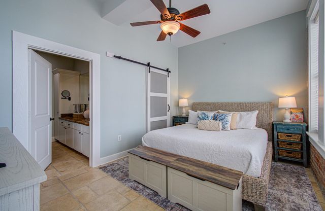 202 25th Street 202, Galveston, TX 77550
