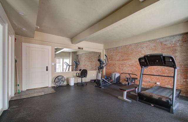 202 25th Street 202, Galveston, TX 77550