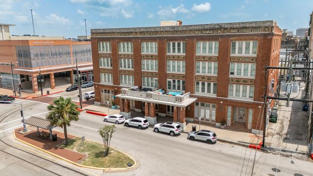 202 25th Street 202, Galveston, TX 77550