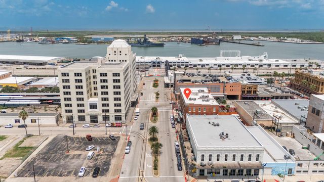 202 25th Street 202, Galveston, TX 77550