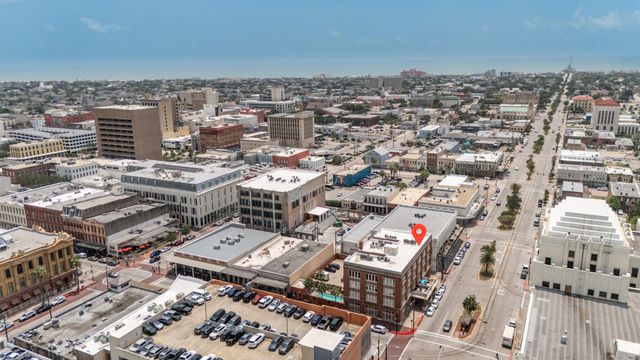 202 25th Street 202, Galveston, TX 77550