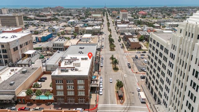 202 25th Street 202, Galveston, TX 77550