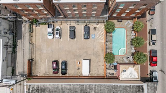 202 25th Street 202, Galveston, TX 77550