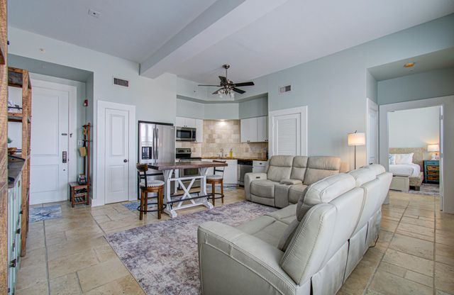 202 25th Street 202, Galveston, TX 77550