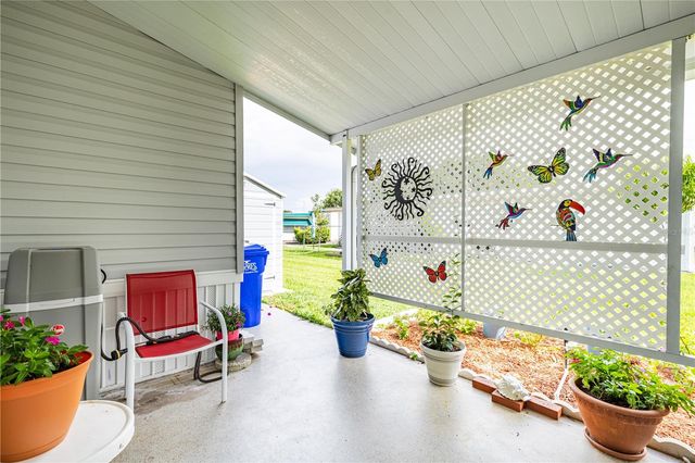 2611 VINDALE ROAD, Tavares, FL 32778