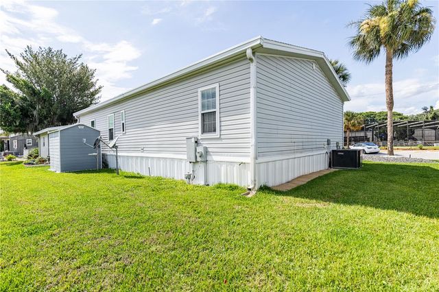 2611 VINDALE ROAD, Tavares, FL 32778