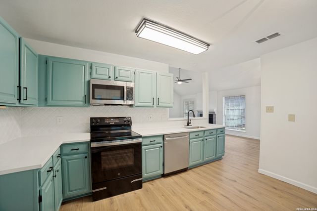 9754 Morningfield, San Antonio, TX 78250