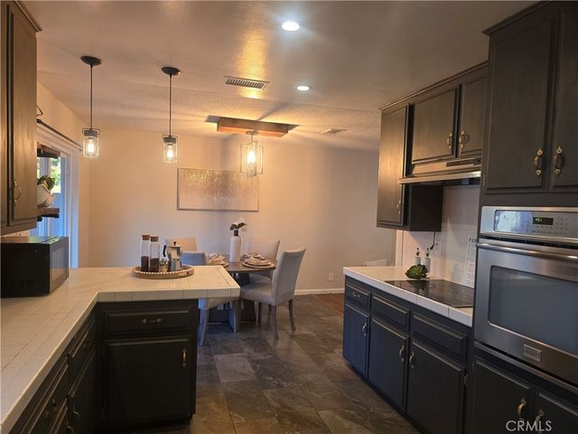 607 6th, Norco, CA 92860