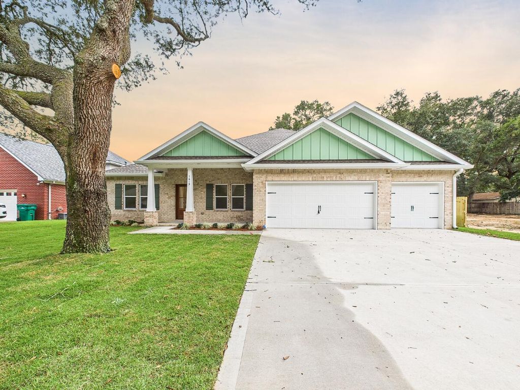 1619 Moore Street, Niceville, FL 32578