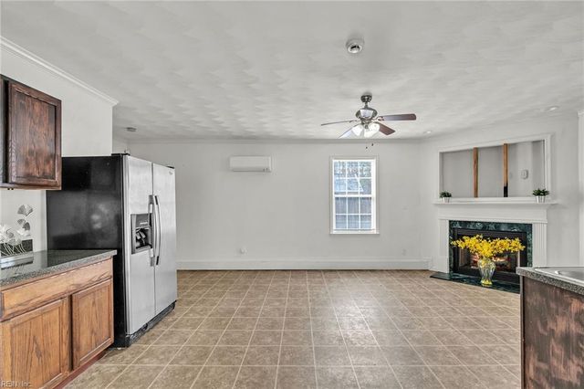 27085 Flaggy Run RD, Courtland, VA 23837