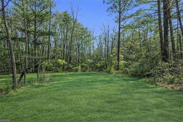 27085 Flaggy Run RD, Courtland, VA 23837