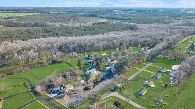 27085 Flaggy Run RD, Courtland, VA 23837