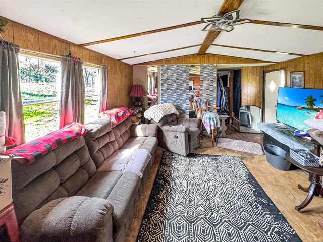 102 Hooker Street, Brooklyn, IN 46111