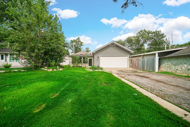 3108 S Woods Avenue, Mchenry, IL 60051