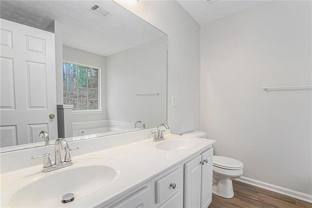 415 Cedarhurst Road, Lawrenceville, GA 30045