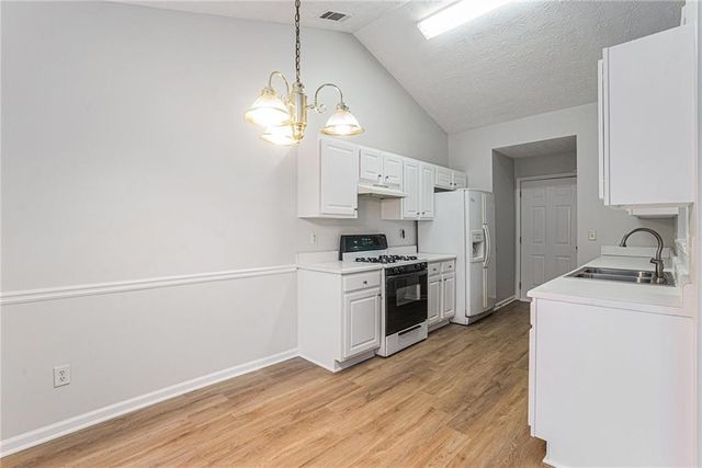 415 Cedarhurst Road, Lawrenceville, GA 30045