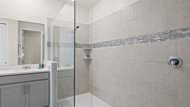 8917 COCONUT BREEZE DRIVE, Kissimmee, FL 34747