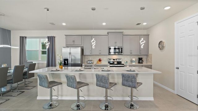 8917 COCONUT BREEZE DRIVE, Kissimmee, FL 34747