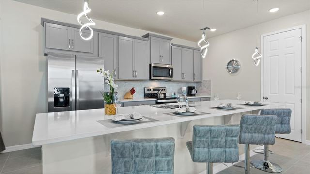 8917 COCONUT BREEZE DRIVE, Kissimmee, FL 34747