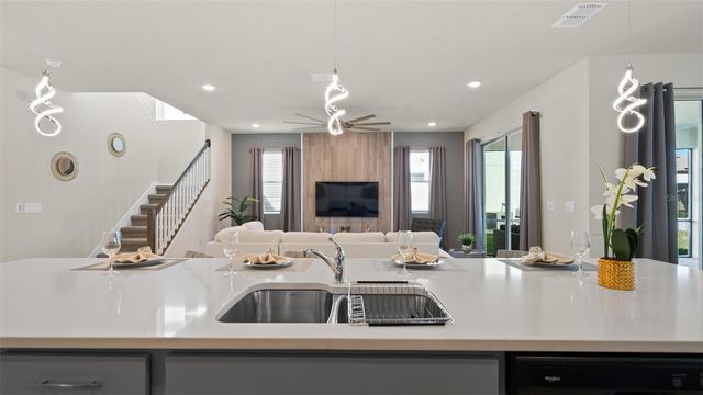 8917 COCONUT BREEZE DRIVE, Kissimmee, FL 34747