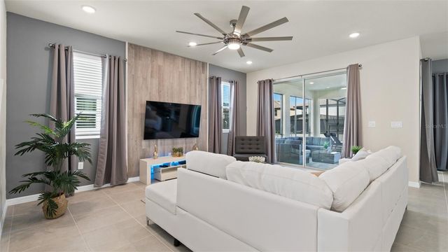 8917 COCONUT BREEZE DRIVE, Kissimmee, FL 34747