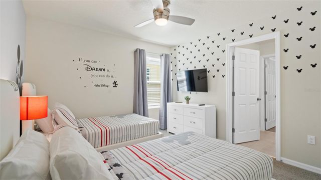 8917 COCONUT BREEZE DRIVE, Kissimmee, FL 34747