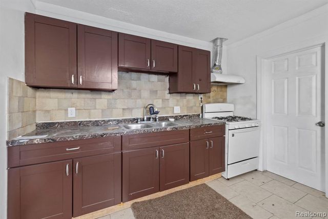 2538 Norman Street, Melvindale, MI 48122